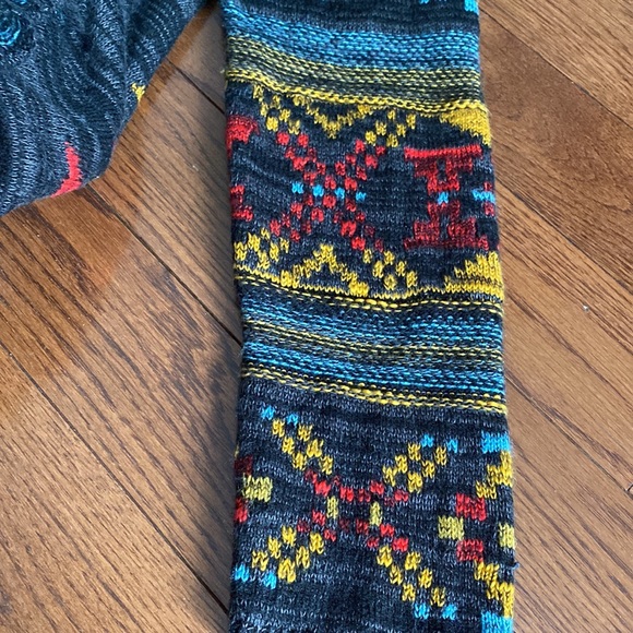 Isela Pattern Sweater - Picture 5 of 5